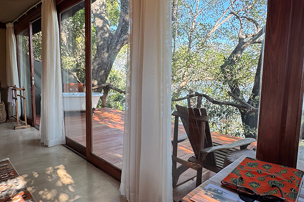 Mukambi-Safari-Luxury-Tent-2